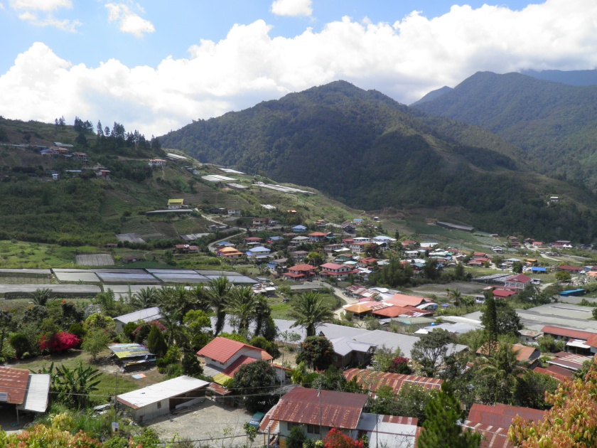 Kundasang Town , 90km from Kota Kinabalu and 10 minutes drive from the entrance to Kinabalu National Park 